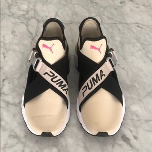 Puma Sneakers